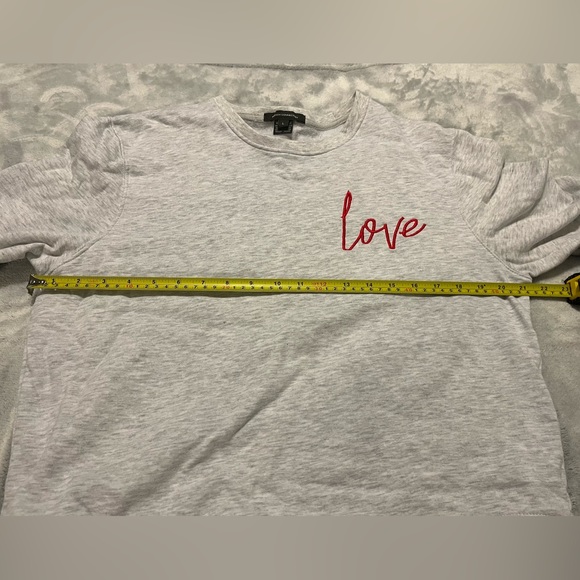 ***π3 for $35./NWOT French Connection light heather grey sweat shirt, red Love. - Picture 5 of 11